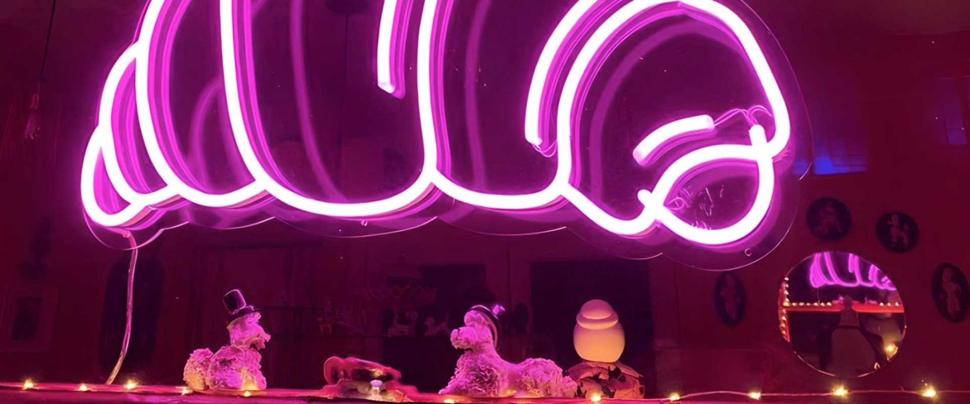 How to Bring a Retro Feel to Your Business with Neon Signs