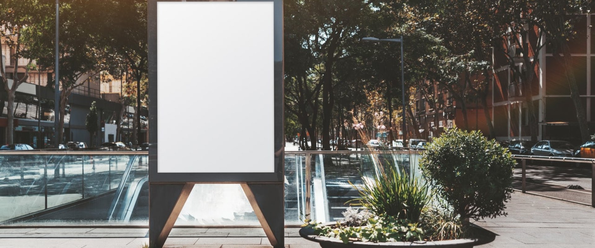 The Role of Images and Graphics in Outdoor Sign Design